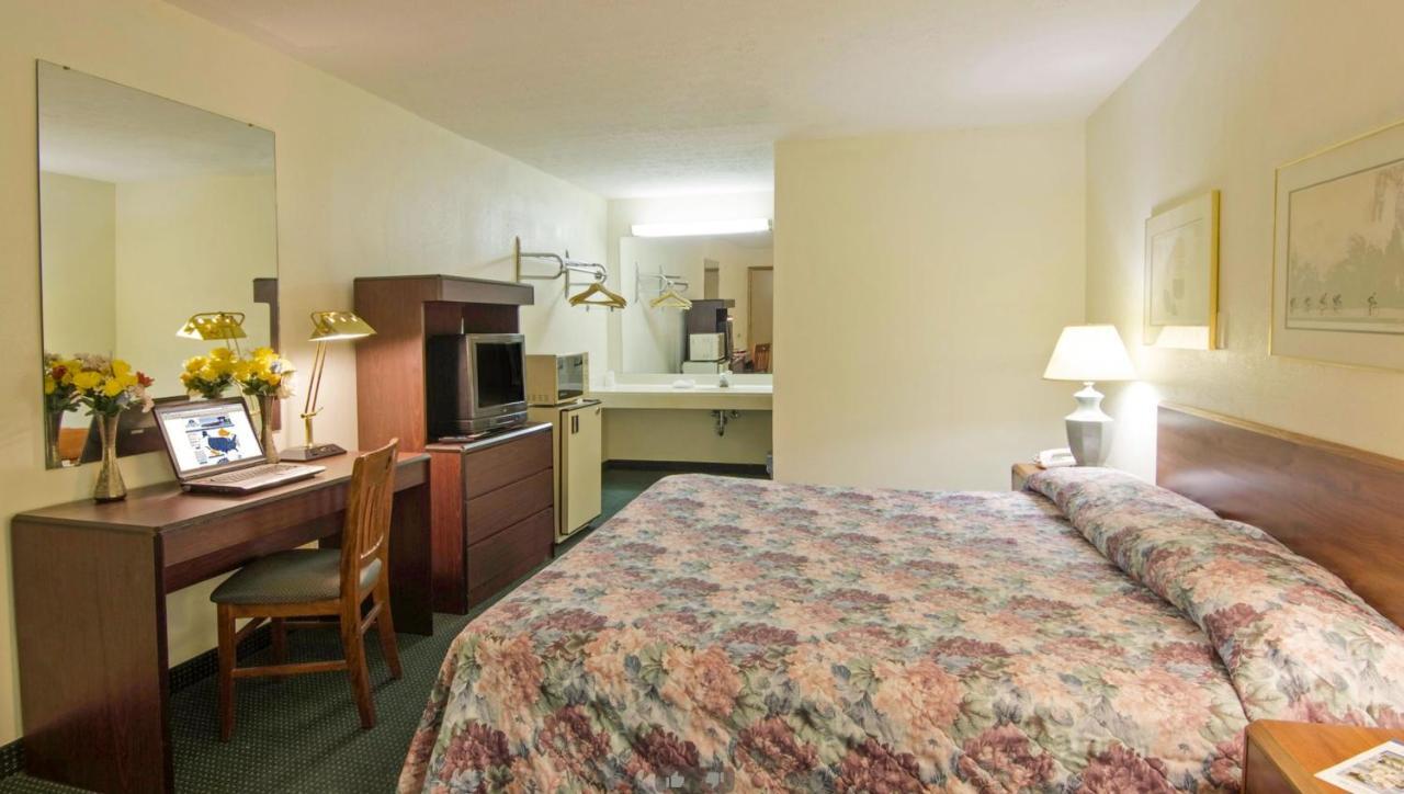Economy Inn Express By Magnuson Worldwide コロンバス エクステリア 写真